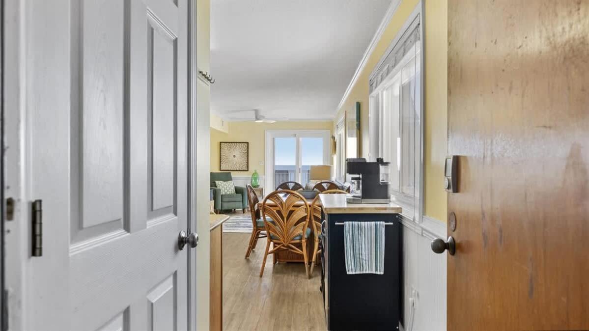*2Br Oceanfront Retreat*King Ensuite*Pool*Nmb Cherry Grove*Pc4 Myrtle Beach Exteriör bild